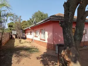 5 Bedroom House to Rent in Milton Park