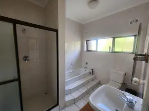 6 Bedroom House to Rent in Glen Lorne