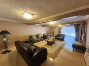 6 Bedroom House to Rent in Glen Lorne