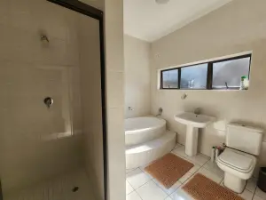 6 Bedroom House to Rent in Glen Lorne