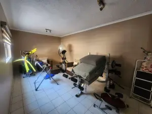 6 Bedroom House to Rent in Glen Lorne