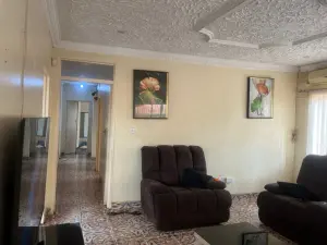 4 Bedroom House to Rent in Cold Comfort