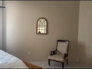 3 Bedroom Cottage/Garden Flat to Rent in Borrowdale