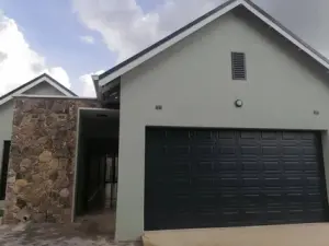 Townhouse/Cluster to Rent in Borrowdale