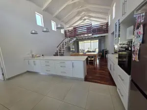 Townhouse/Complex/Cluster to Rent in Newlands