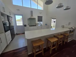 Townhouse/Complex/Cluster to Rent in Newlands