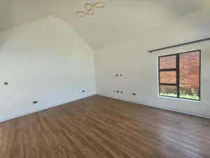 Townhouse/Complex/Cluster to Rent in Mount Pleasant