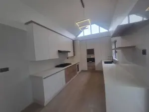 Townhouse/Complex/Cluster to Rent in Mount Pleasant