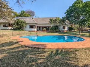 4 Bedroom House to Rent in Borrowdale Brooke