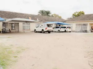 3 Bedroom Cottage/Garden Flat to Rent in Kensington