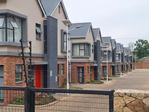 Townhouse/Complex/Cluster to Rent