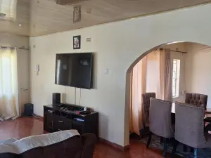 3 Bedroom House to Rent in Monavale