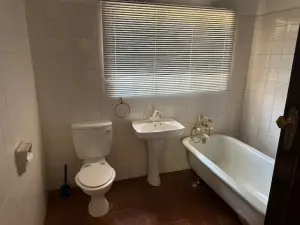 4 Bedroom House to Rent in Borrowdale