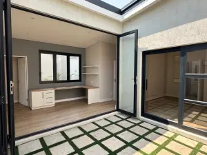 Townhouse/Complex/Cluster to Rent in Newlands