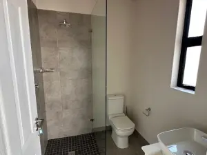 Townhouse/Complex/Cluster to Rent in Newlands