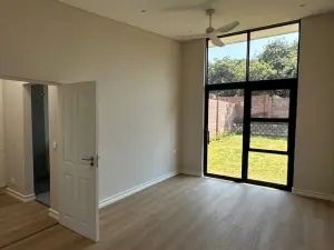 Townhouse/Complex/Cluster to Rent in Newlands