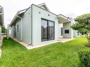 Townhouse/Complex/Cluster to Rent in Borrowdale West