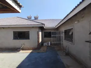 Townhouse/Complex/Cluster to Rent in Goodhope