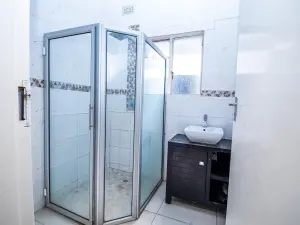 4 Bedroom House to Rent in Chisipite