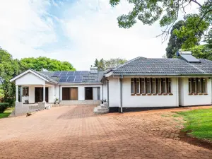 4 Bedroom House to Rent in Chisipite