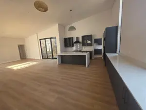 Townhouse/Complex/Cluster to Rent in Newlands