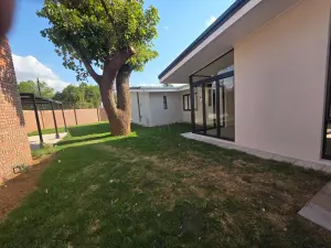 Townhouse/Complex/Cluster to Rent in Newlands