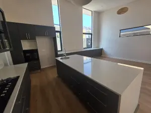 Townhouse/Complex/Cluster to Rent in Newlands