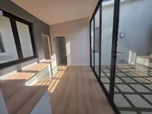 Townhouse/Complex/Cluster to Rent in Newlands