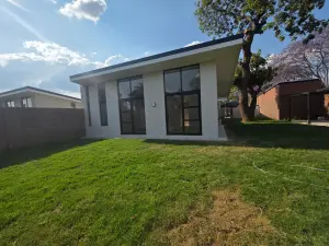 Townhouse/Complex/Cluster to Rent in Newlands