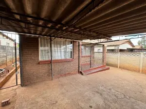 3 Bedroom House to Rent in Warren Park