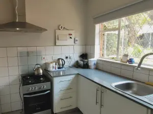 2 Bedroom Cottage/Garden Flat to Rent in Avondale