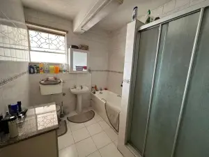 Flat/Apartment to Rent in Avenues