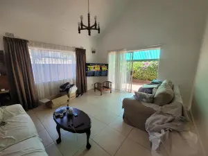 3 Bedroom Cottage/Garden Flat to Rent in Greendale