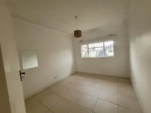 3 Bedroom Cottage/Garden Flat to Rent in Greendale