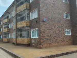 Cottage/Garden Flat for Sale