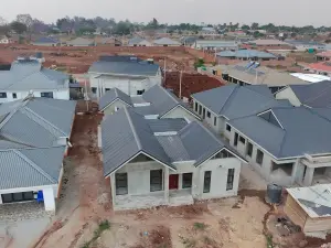 Townhouse/Complex/Cluster to Rent