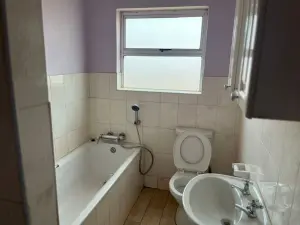 4 Bedroom House to Rent in Mount Pleasant Heights