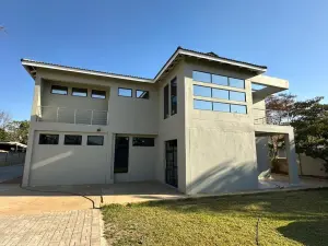 10 Bedroom House to Rent in Eastlea