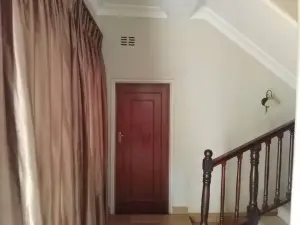 Flat/Apartment to Rent in Avondale West