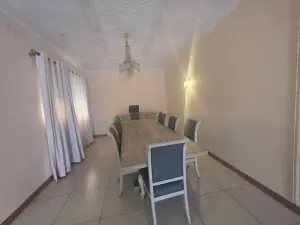 4 Bedroom House to Rent in Greendale North