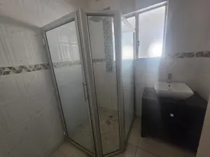 4 Bedroom House to Rent in Greendale North