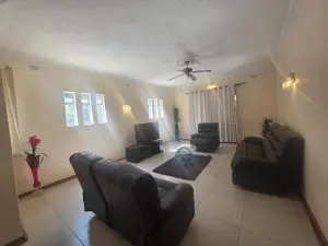 4 Bedroom House to Rent in Greendale North