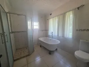 4 Bedroom House to Rent in Greendale North