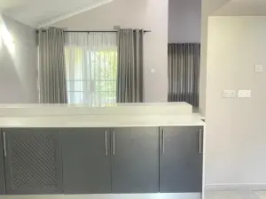 Townhouse/Complex/Cluster to Rent in Borrowdale Brooke