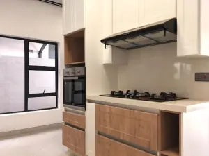 Townhouse/Complex/Cluster for Sale