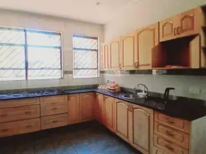 House to Rent in Strathaven