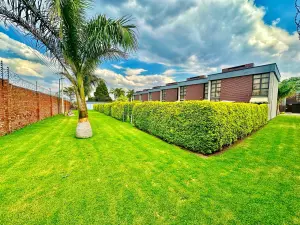 Townhouse/Complex/Cluster to Rent in Strathaven