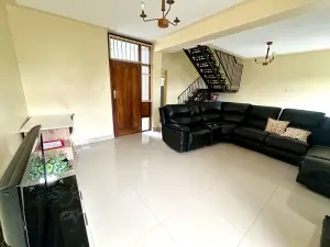 Townhouse/Complex/Cluster to Rent in Strathaven