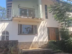 4 Bedroom House to Rent in Greystone Park