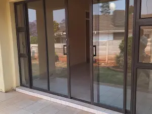 Townhouse/Complex/Cluster to Rent in Kamfinsa